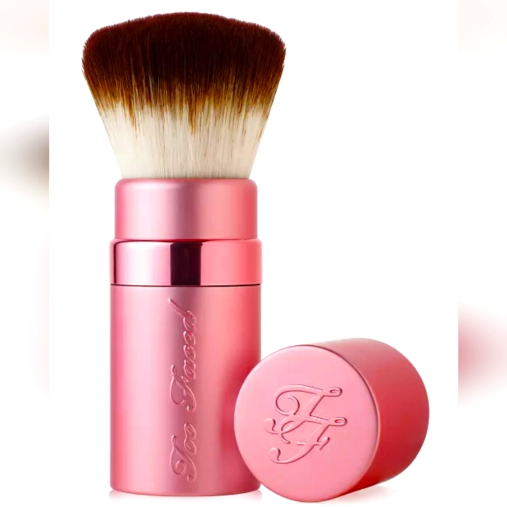 Too Faced Retractable Multi-Tasking Kabuki Brush BNIB - Picture 8 of 8
